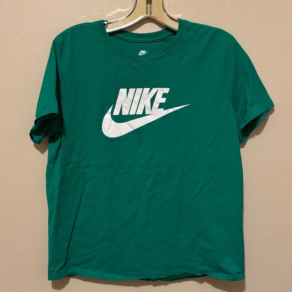 Nike Emerald Green Short Sleeve Tee